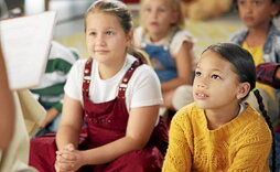 Keinuek, hizketako erritmoak eta melodiak hizkuntzaren ulermenean lagun dezakete, bereziki zailtasunak dituzten haurrekin.