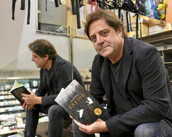 Josu Goikoetxeak «Lakioa» liburua argitaratu berri du.