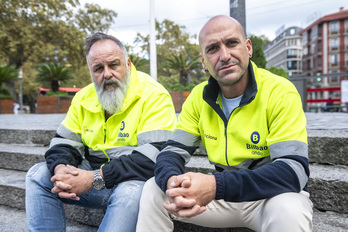 Joseba Gardeazabal y Arkaitz Ruiz, trabajadores y delegados sindicales del servicio de saneamiento de Bilbo.