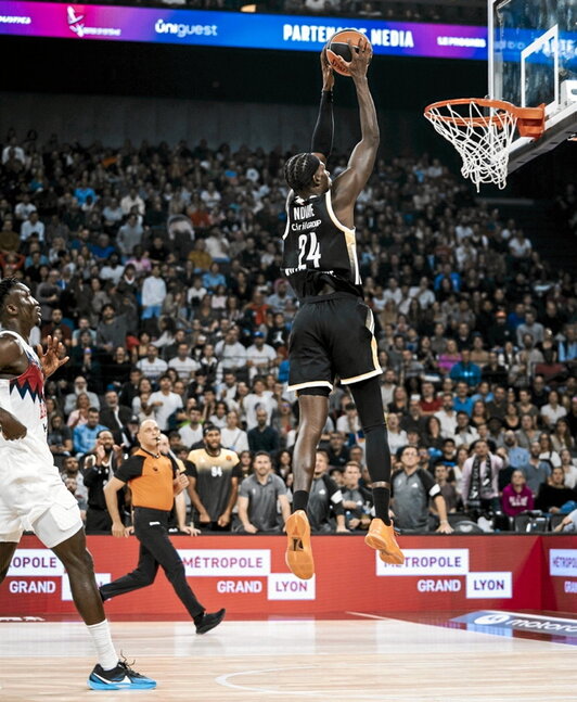 Saski Baskonia hizo aguas tras un gran arranque.