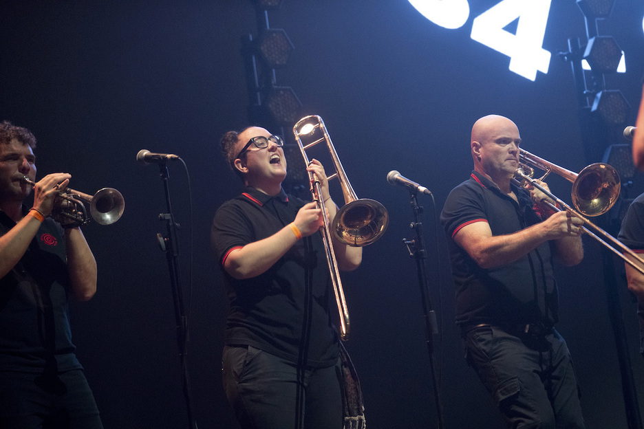 Amets Aznarez eta Jon Elizalde "Jontron" ibili ziren tronboiaren atzean. Amets Aznarez eta Jon Elizalde "Jontron" ibili ziren tronboiaren atzean.