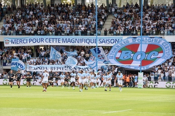 Pasa den sasoiko partida bat Jean Daugaren.