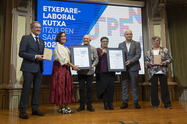 Sari-emate ekitaldia, ostegun honetan Bilbon.