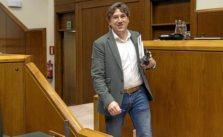 El secretario general del PSE, Eneko Andueza, insistió ayer en que su partido puede defender sus posiciones.