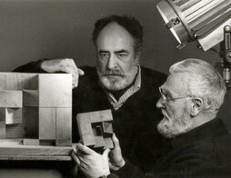 Fotografía de Jorge Oteiza y Nestor Basterretxea.