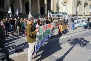Gasteizen egin duten elkarretaratzea.