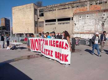 Comparecencia de los colectivos sociales en Zorrotzaurre.