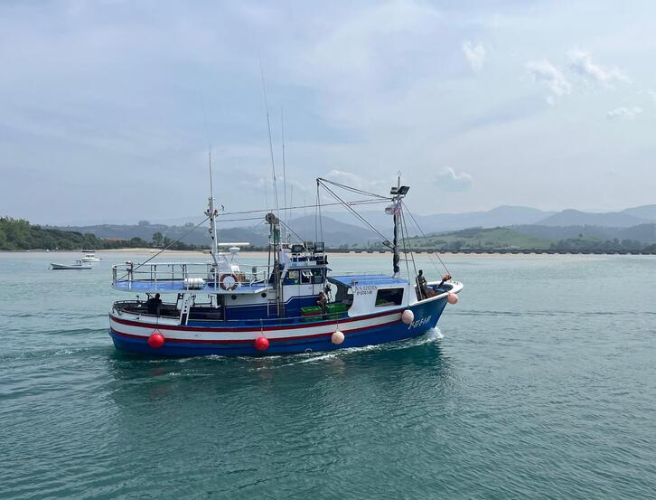 Arrantzontzia Itsasmuseumi eman dio Bustamante Cortabitarte familiak.