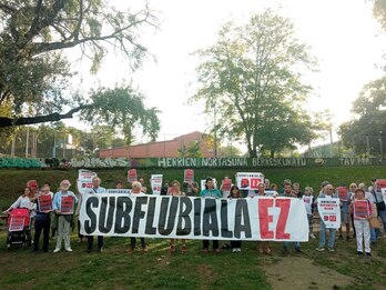 Comparecencia en el parque de Artatza, en Leioa, contra el Subfluvial.