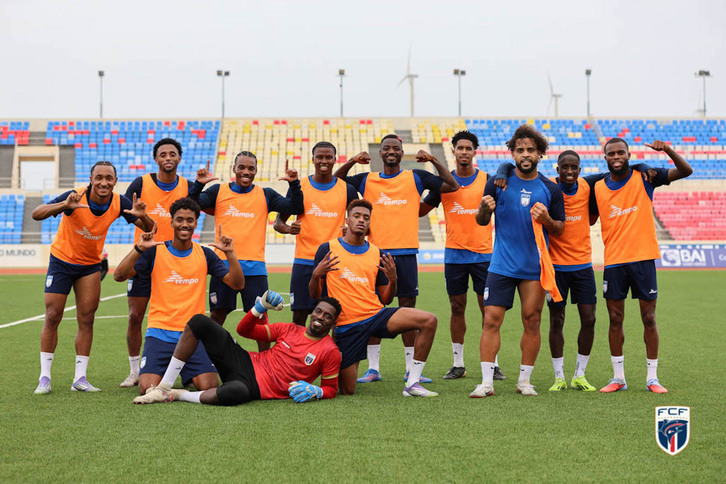 Los jugadores de Cabo Verde, en un entrenamiento previo al partido de este lunes.