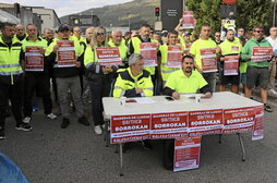Comparecencia del comité de empresa de Maderas de LLodio.