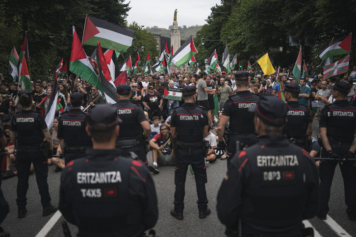 Protestas en Bilbo durante la pasada Vuelta, por la presencia del Israel.