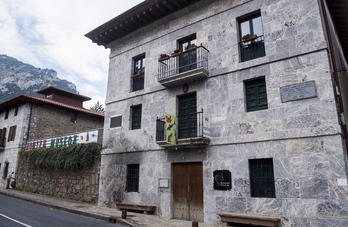Irudian, Hontza Museoaren egoitza, Mañarian.