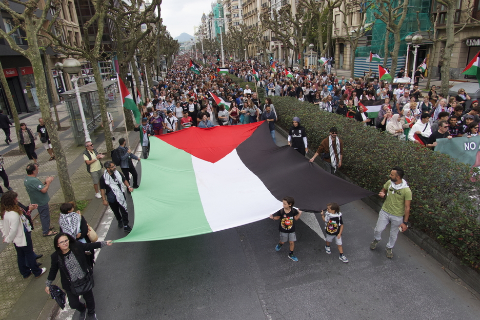 Las calles de Donostia, abarrotadas por Palestina. Las calles de Donostia, abarrotadas por Palestina.