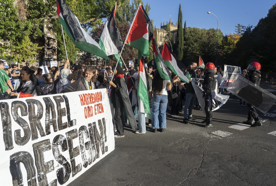 La manifestación convocada por Palestinarekin Elkartasuna en Gasteiz. La manifestación convocada por Palestinarekin Elkartasuna en Gasteiz.