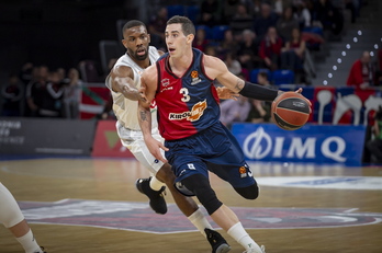 Luca VIldoza, durante su etapa como jugador baskonista.