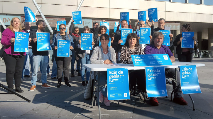 Representantes de la mayoría sindical, este viernes en el Euskalduna de Bilbo.