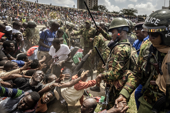 Escenas de caos en el estadio Jomo Kenyatta.