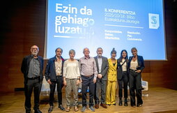 Etxeberria, Beristain, Jauregi, Azkarraga, Culbert, Atxa, Iglesias e Iturri, en un momento de la sesión.