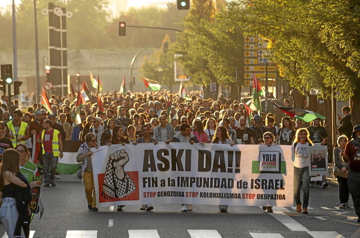 Yala Nafarroak atzo Iruñean Palestinaren okupazioa salatzeko deitutako mobilizazioa.