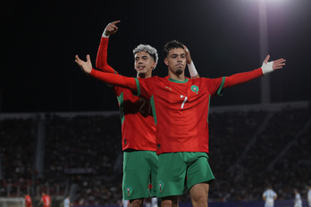 Los dos futbolistas marroquíes que han marcado las diferencias, el extremo del Watford Othmane Maamma –en primer plano– y el ariete del Farmalicao Yassir Zabiri. 