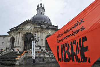 Epaitutako gazteen aldeko aldarriak, Loiolan.