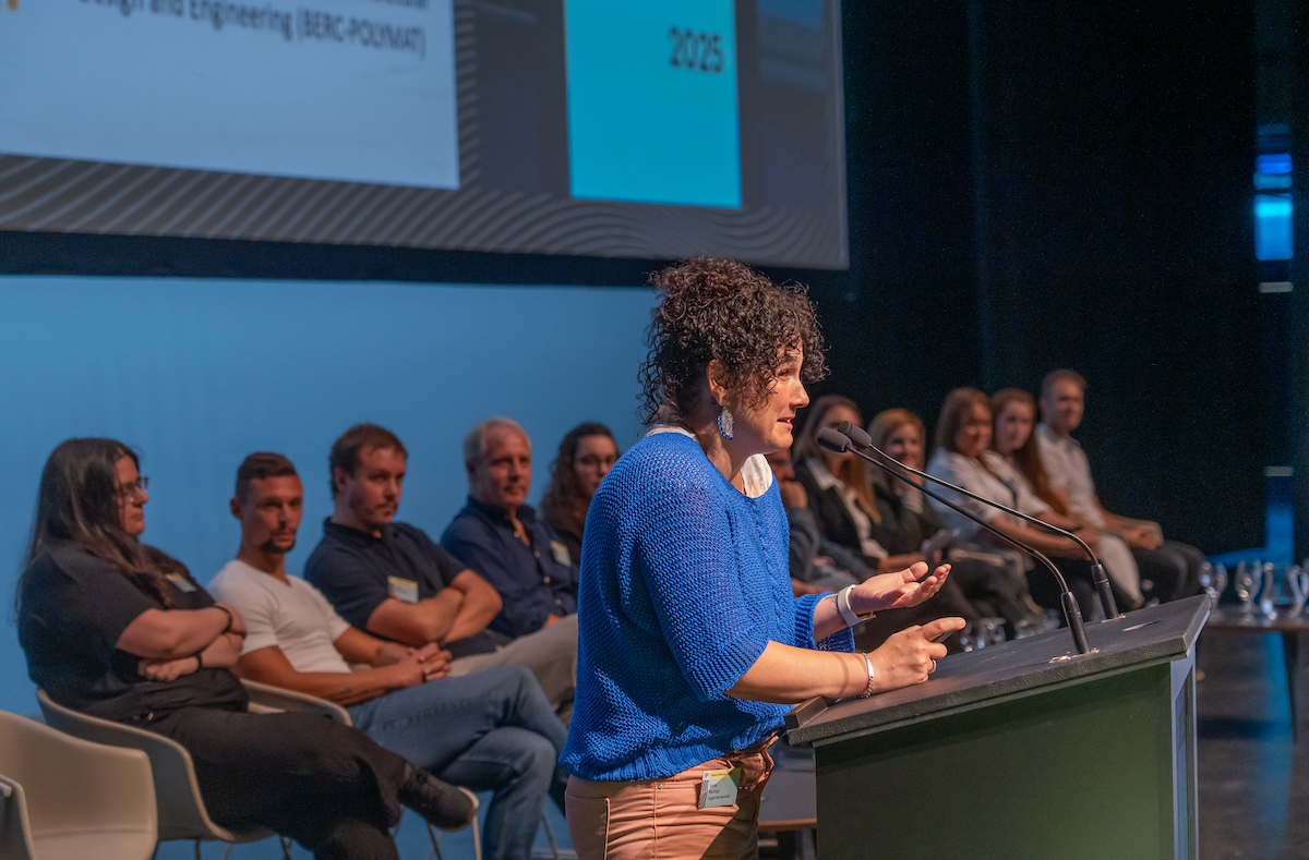 Inspira Bizitzak egitasmoaren bilkuran izandako mintzaldietako bat. (Andoni CANELLADA/FOKU)