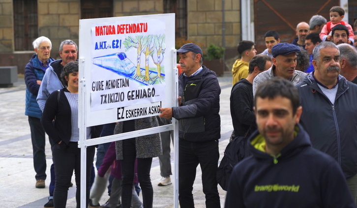 AHTaren aurka Ataunen egindako mobilizazio bat.