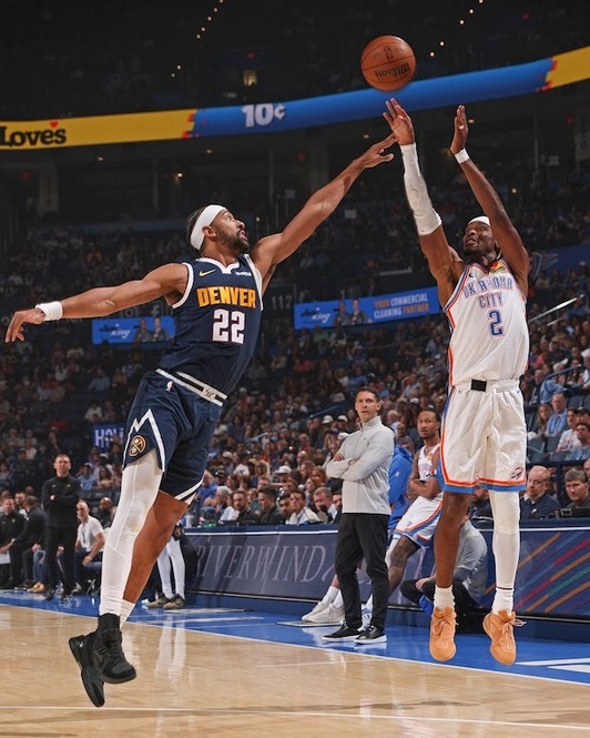 Según una encuesta de ESPN, los Thunder son favoritos a lograr la repetición del anillo de la NBA, seguidos por los Denver Nuggets.