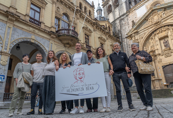 Joxe Auzmendi Hezkuntza Bekaren aurkepena, irudian.