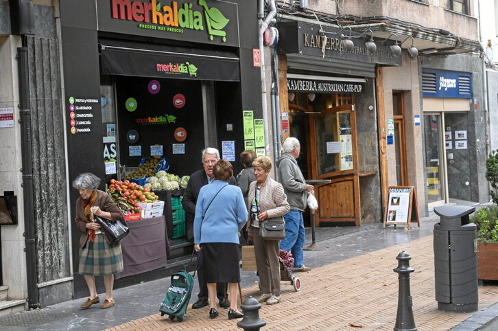 El estudio identifica que la mayoría de los traspasos se producen en contextos de jubilación, y que los comerciantes buscan dar continuidad a décadas de esfuerzo evitando el cierre de sus negocios.