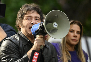 El presidente de Argentina, Javier Milei, en un acto de campaña de las legislativas que se celebran este 26 de octubre.