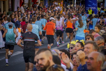 Kirol proba bat Donostian, artxiboko irudian.