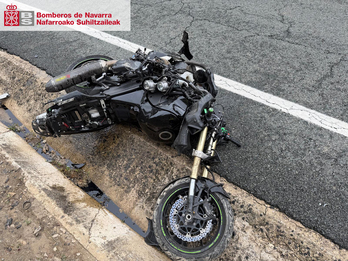 Un hombre de 53 años ha fallecido tras sufrir un accidente de moto en Burgi.