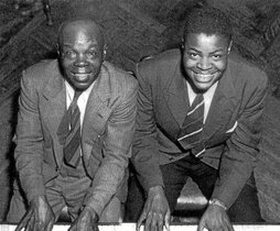 Oscar Peterson junto a su padre, Daniel Peterson. Y, al lado, el trío que formó con Austin Roberts y Clarence Jones.