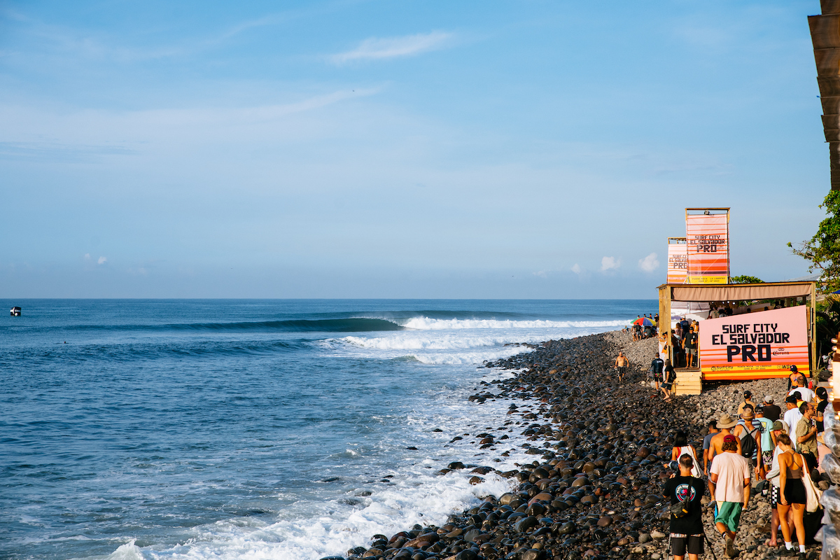 El Salvador, Punta Rocako eskuin olatua.    WORLDSURFLEAGUE.COM