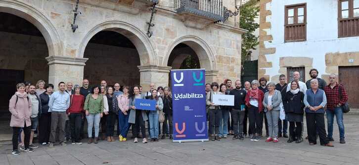 Udalbiltzako kideak, berriki Aramaion egindako Kontseilu Nagusian.