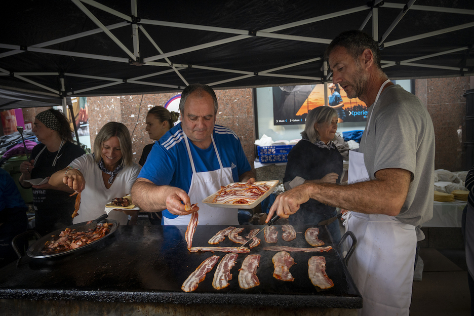 Eta taloarekin... txingarra. Eta taloarekin... txingarra.
