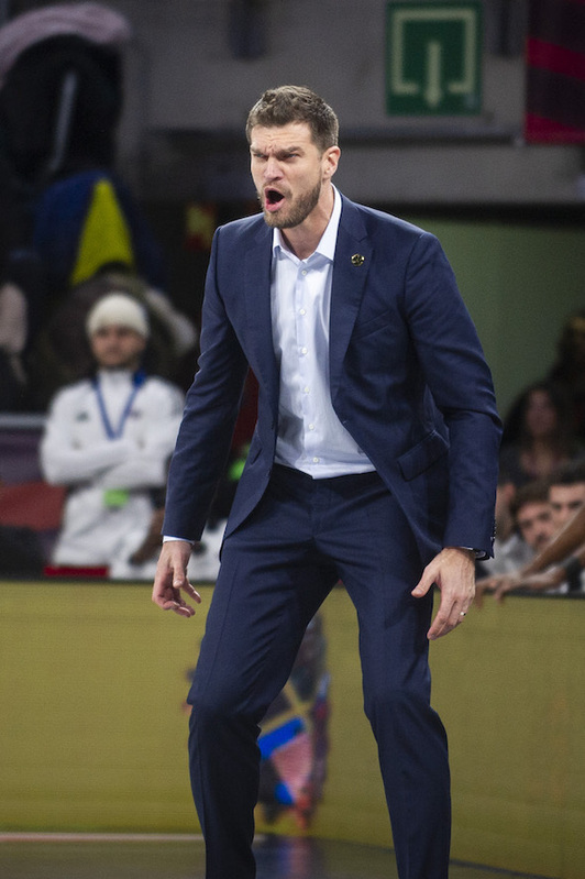 Tiago Splitter, cuando visitó Gasteiz al frente del banquillo del Paris Basketball.