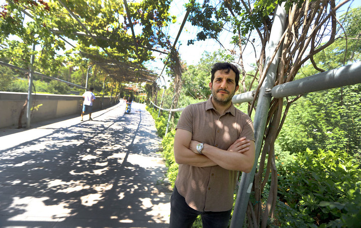 Sergi Pitarch, periodista y autor de ‘29-O. Les hores del caos’, habla con NAIZ en este aniversario trágico.