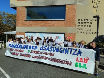 Astearte honetan Asuncion Klinikako langileek egindako agerraldia, manifestazioa iragartzeko.