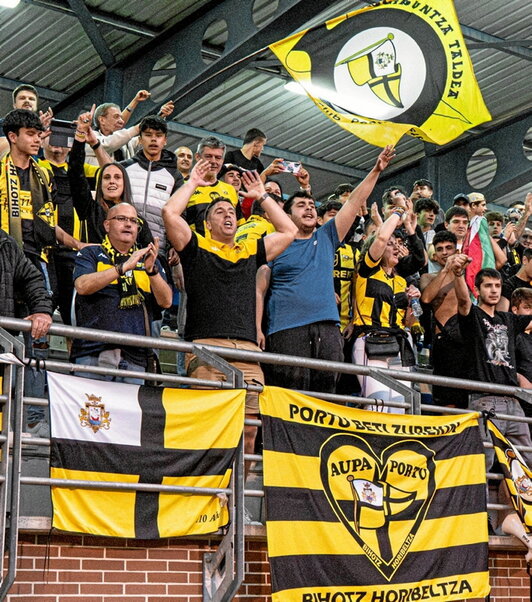 Afición jarrillera en uno de los partidos del curso.