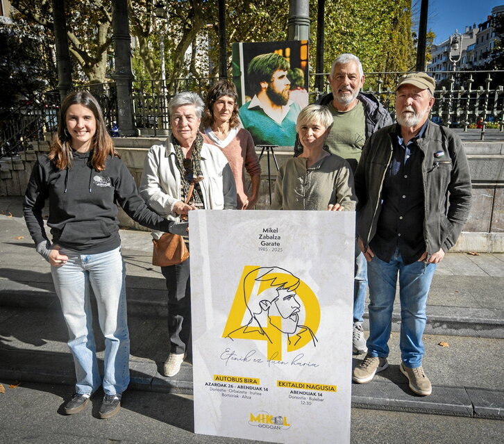 La presentación del recorrido del autobús se celebró en el Boulevard de Donostia.