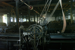 Fasbrikako makina bat.