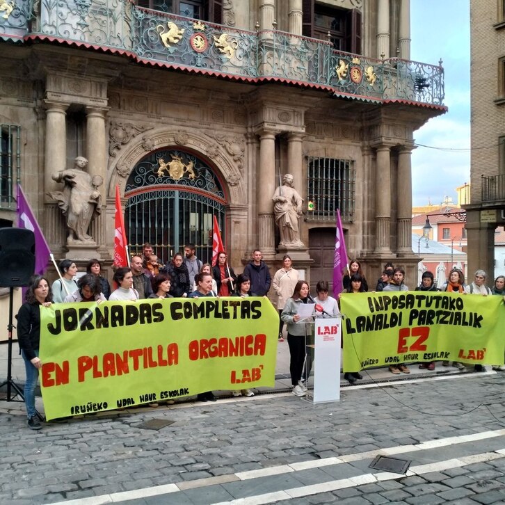 Iruñeko haur eskoletako langileak, protestan, asteazken honetan.