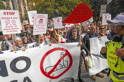 Marcha contra las plantas de biometanización, el pasado domingo en Iruñea.
