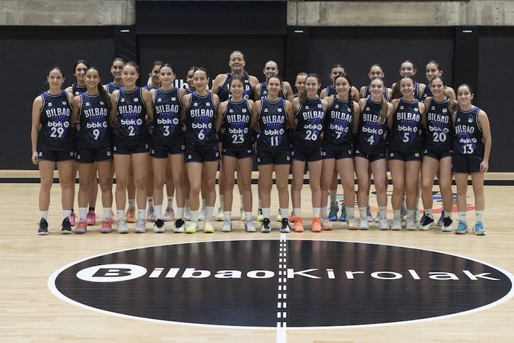 Imagen de varias de las jugadoras que forman parte del proyecto de cantera femenina de Bilbao Basket.