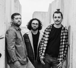 Antton Araspin, Benjamin Delabaca eta Miguel Etxeberri dira Karma.