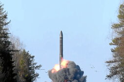 Lanzamiento del misil balístico intercontinental Yars, ejercicio de las fuerzas nucleares estratégicas de Rusia.