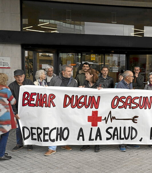 Concentración de la Plataforma Navarra de Salud.